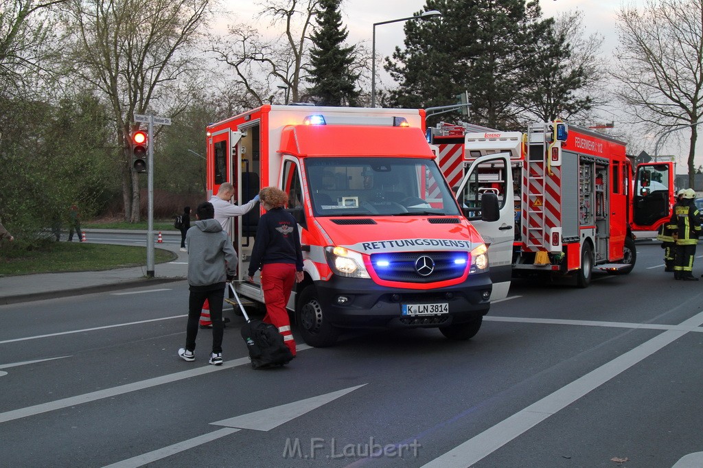 VU Kleintransporter KVB Bahn Koeln Ossendorf Westendstr JK P22.JPG